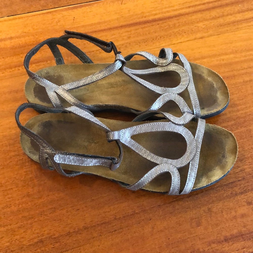 Naot Dorith Metallic, 40
